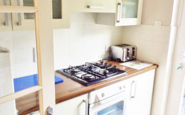 City Centre - Business or Leisure - Parking - BHR Apartments