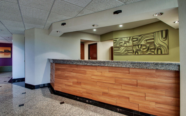Drury Inn & Suites Evansville East