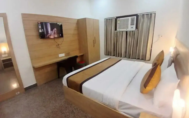 Hotel Devi Ram Atithi Bhawan Vrindavan By HRG