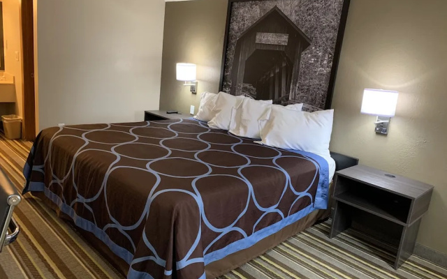 Super 8 By Wyndham Brownsburg