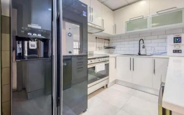 Large 4 Bedroom Sea View Jbr