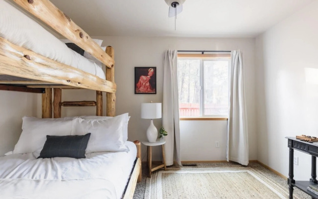 Summit Cabin 1 - Jumper