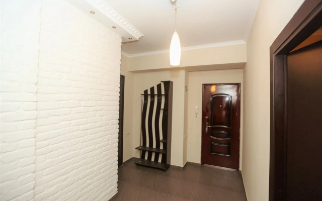 Two BR apt for family travelers