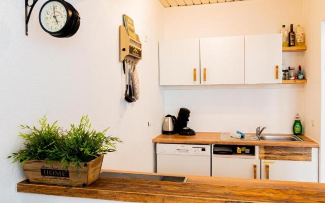 Helle Wohnung in TOP-Lage, Hasselbachplatz - Altstadt, W-LAN, 4 Schlafplätze