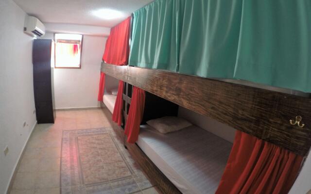 Izsla Hostel