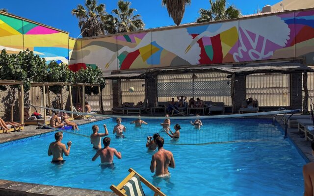 Viajero Huacachina Hostel