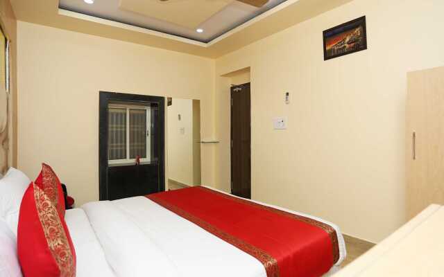 OYO 15530 Hotel G S Residency