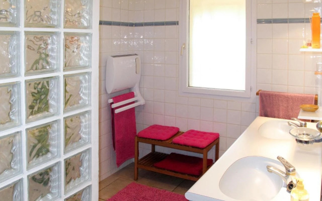 Holiday Home Côté Sud - BZS165