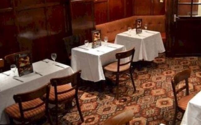 The Drovers Inn Hotel & Bluebell Bar and Grill