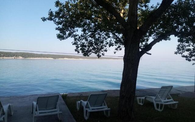 Apartments by the sea Supetarska Draga - Gonar, Rab - 19015