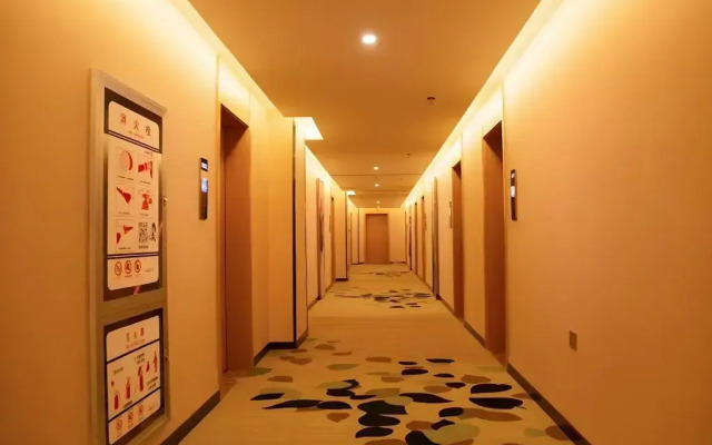 GreenTree Inn Pingliang Jinding Times Square