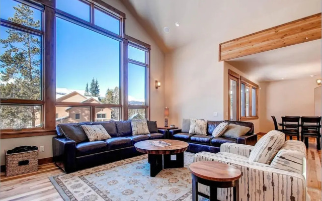 Riverwood 4 Bedroom Home by RedAwning