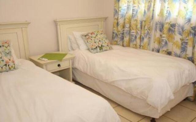 101 B Santorini, Margate