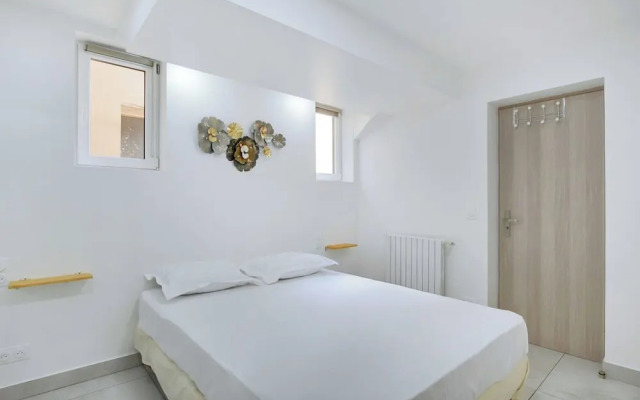 Appartement in the Heart of Paris Canal de L'ourq/crimee