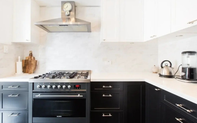 The Double Bay Executive Apartment