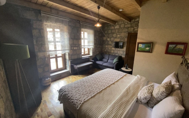 PluVia Boutique Hotel