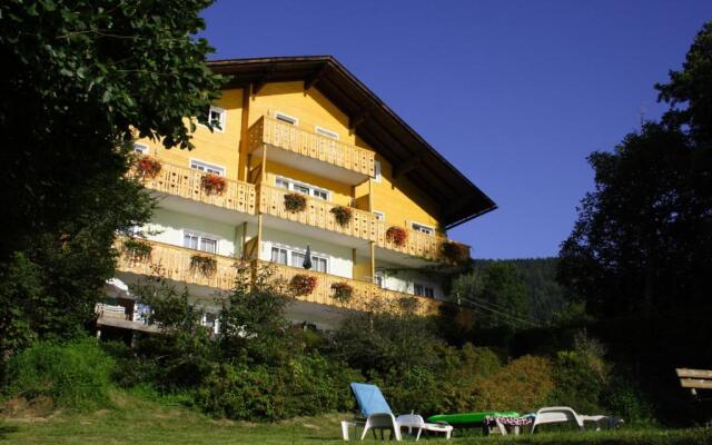 Seehaus Karantanien am Ossiacher See