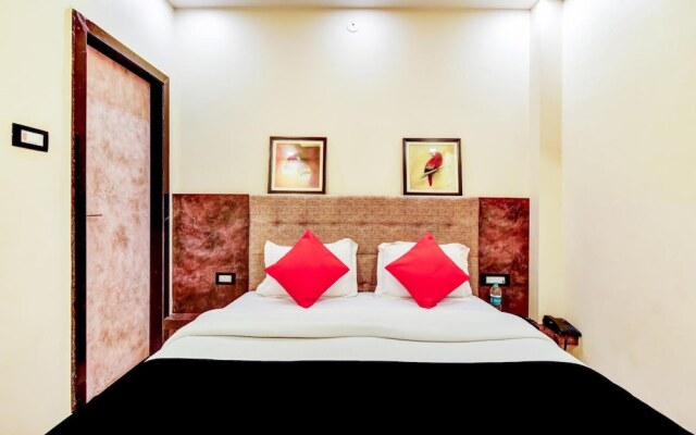 Hotel Frontier Royal