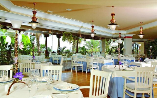 Princesa Yaiza Suite Hotel Resort