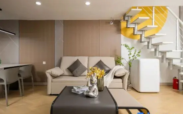Qushe Movie Apartment (Xinjiekou Subway Station)