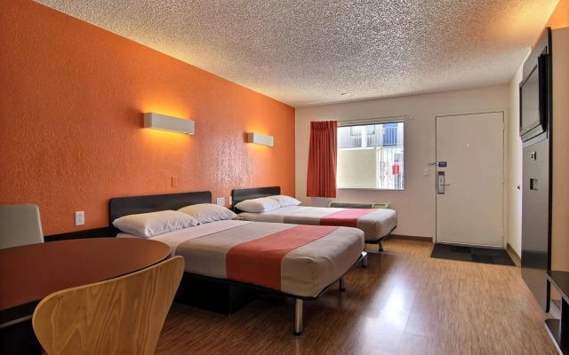 Motel 6-Albuquerque, NM - Coors Road