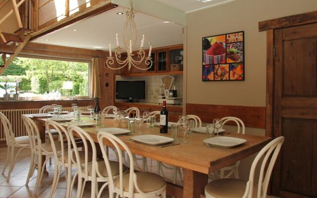 Cozy Villa in Marche-En-Famenne with Private Pool