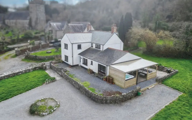 Hill House - 4 Bedroom - Llanrhidian