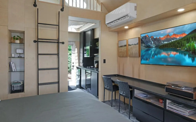 Bunkies-the Commissioner