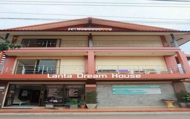 OYO 609 Lanta Dream House Apartment