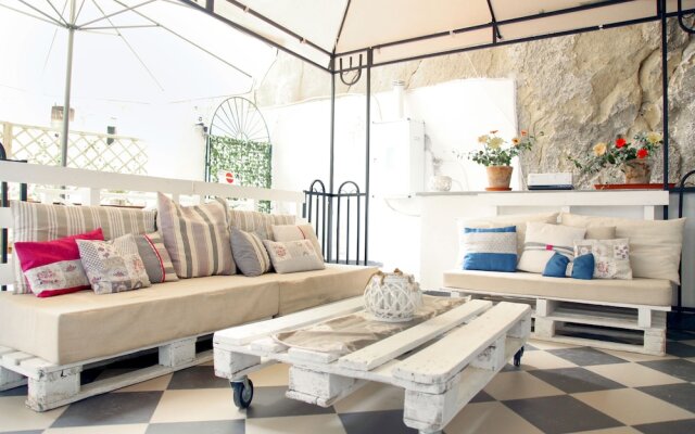 Sermoneta Apartments