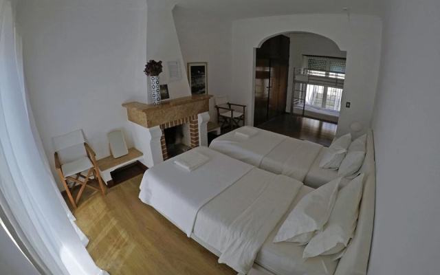Blue Buddha Beach Rooms & Suites