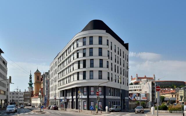 Contactless Key-Box Check-in Apartments by Ambiente