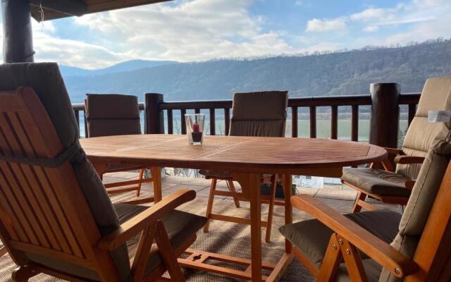 Traumhaftes Blockhaus am Rhein