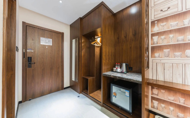 GEM Hotel Luoyang Longmen High Speed Railway Station Univerisity Town