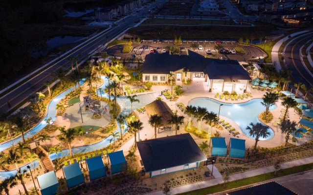 4379 SL Enchantment 4BR Townhome With Pool