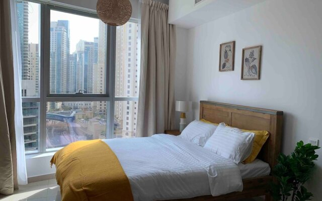 Cosy Little Studio With Marina &partial Beach View