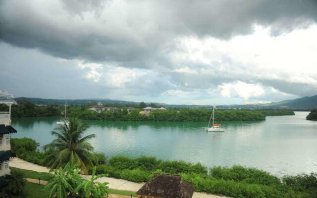 Lagoons Apartments