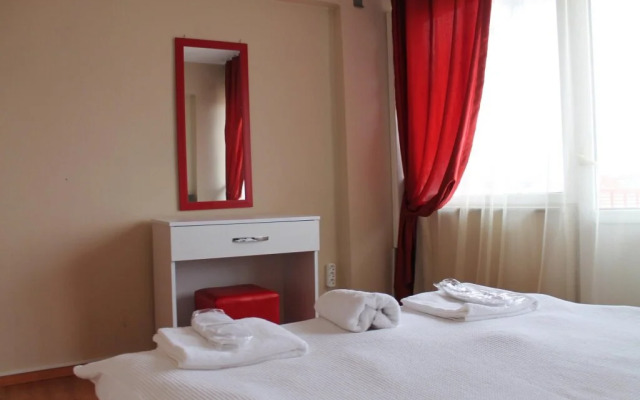 Roncalli Suite And Apart Ii