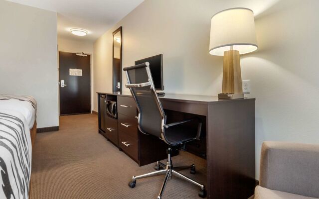 Sleep Inn & Suites Devils Lake