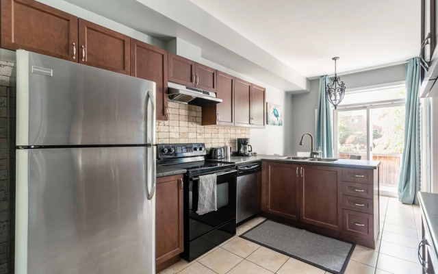 GLOBALSTAY. Luxury 3BR Townhomes with HOT TUB, Gym, BBQ
