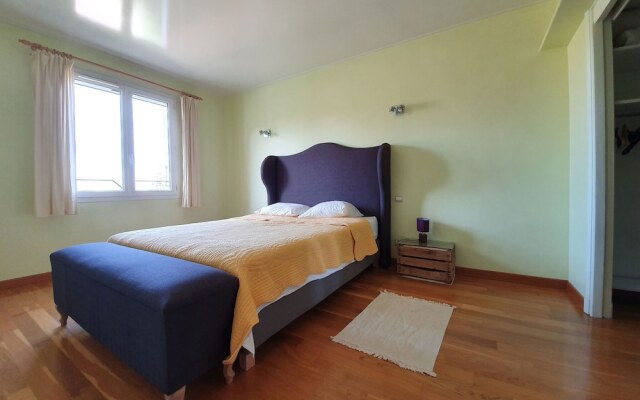 Spacious Villa in Languedoc-Roussillon with private Swimming Pool