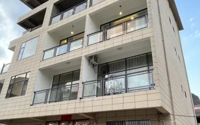Yulong Bay B&B