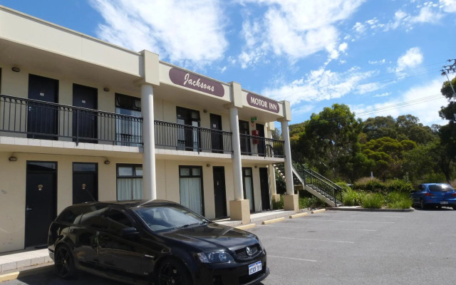 Jacksons Motor Inn