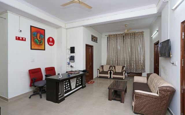 OYO 8910 Celeste Inn