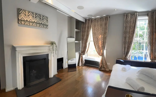 Covent Garden House, 4-bed, Sleeps 10
