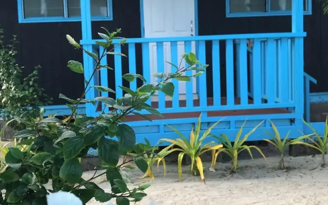 Litia Sini Beach Fales