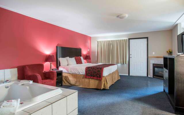 Ramada by Wyndham 100 Mile House