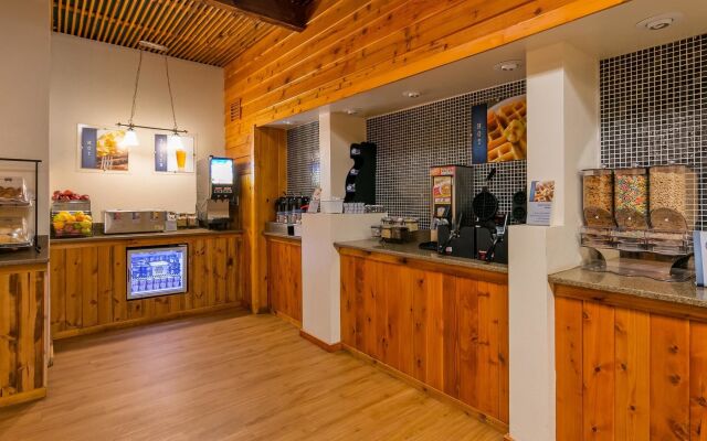 Sturgis Lodge and Suites