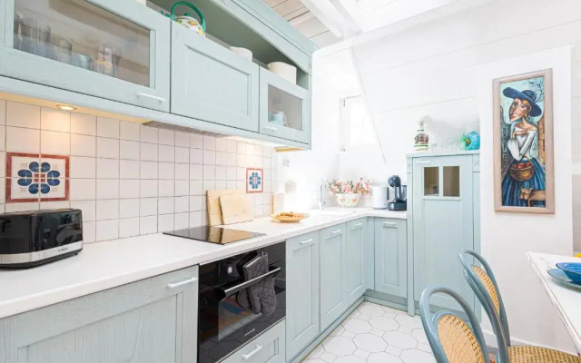 2HomeRent Emily
