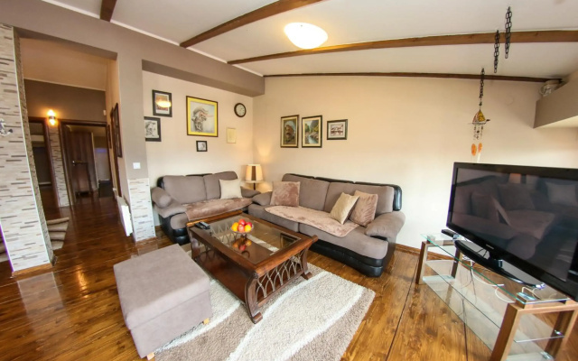Apartments Cyrano I and II